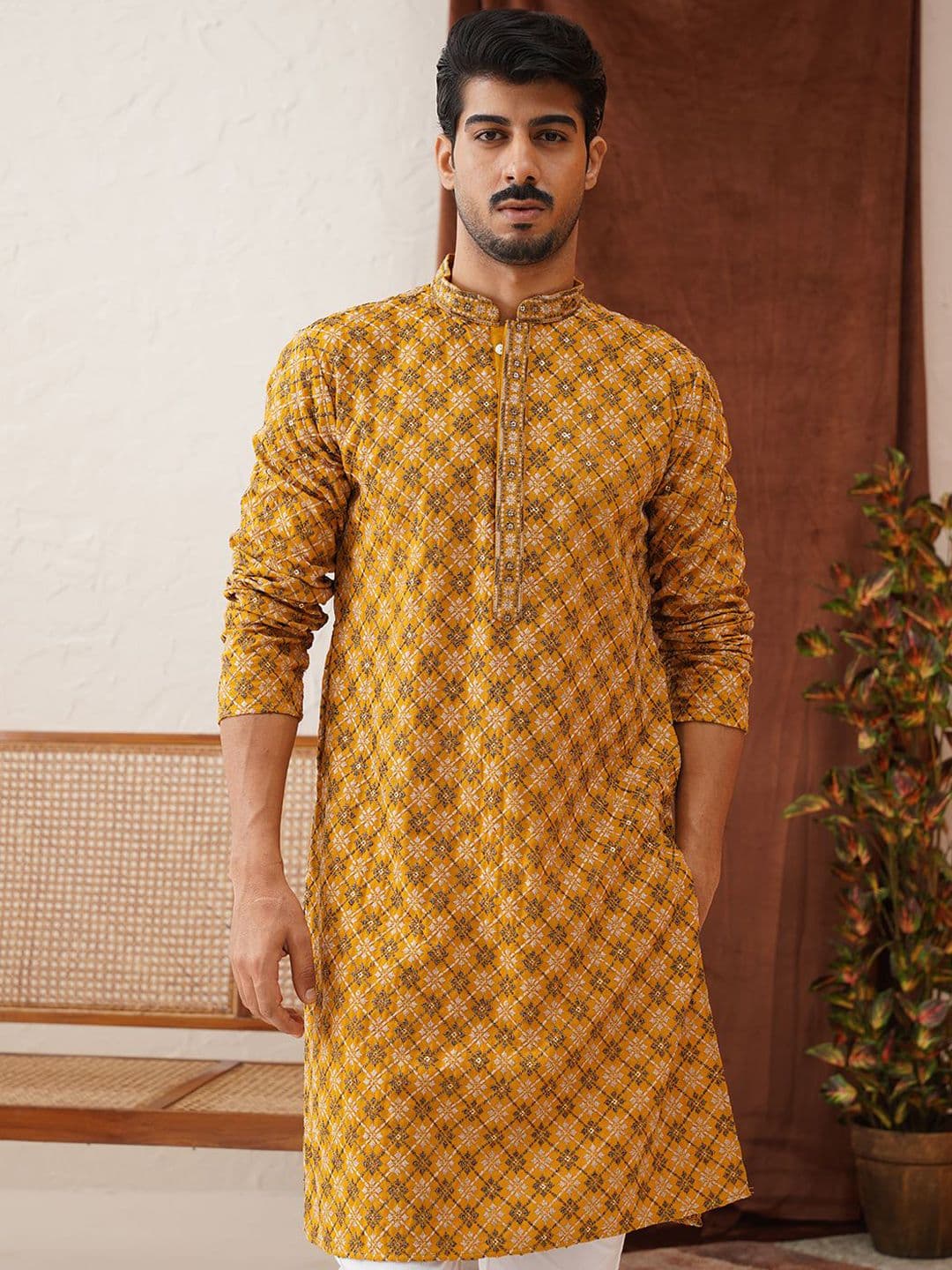 Jompers Men Geometric Embroidered Sequinned Kurta - view 1