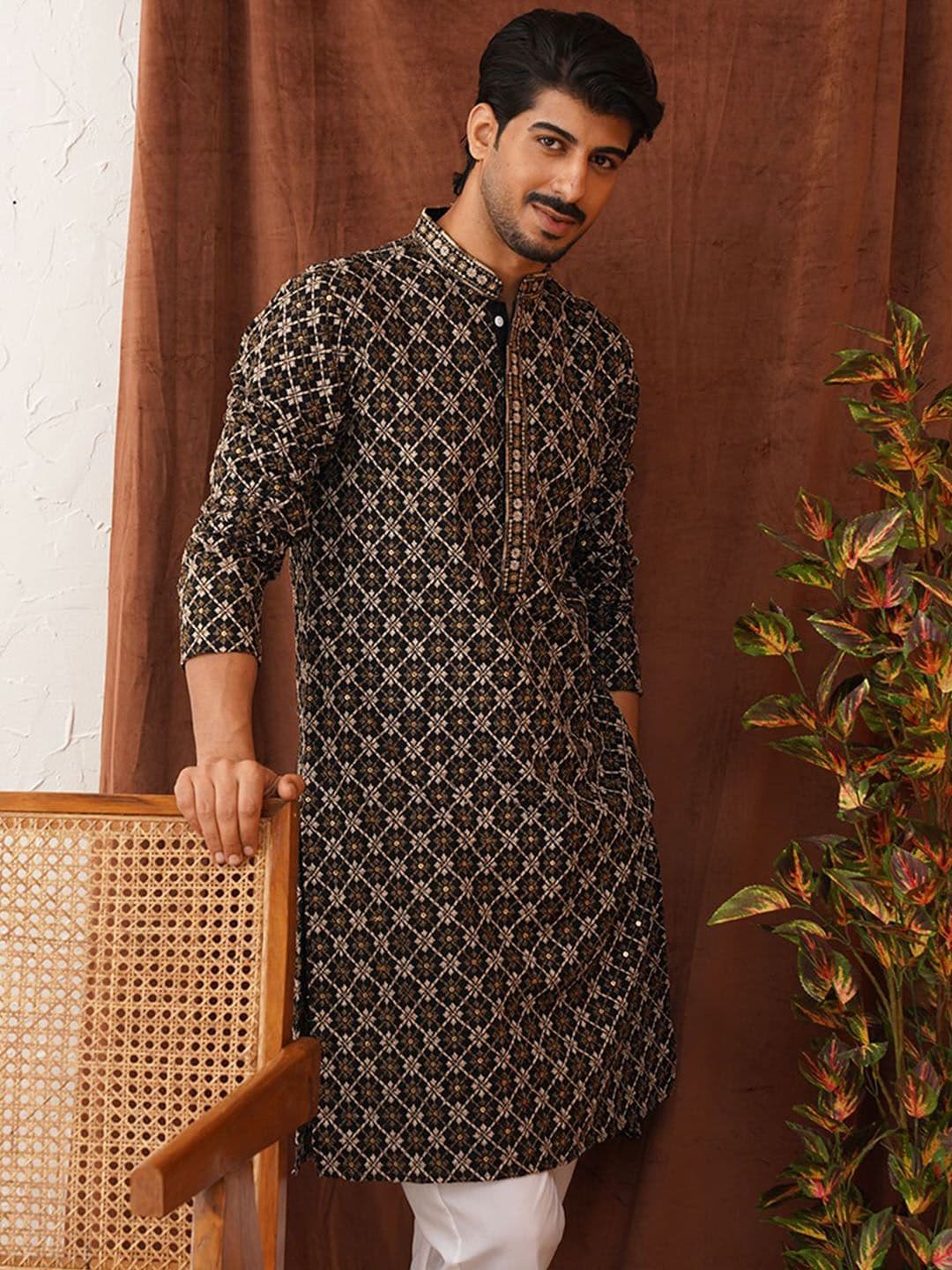 Jompers Men Geometric Embroidered Sequinned Kurta - view 1