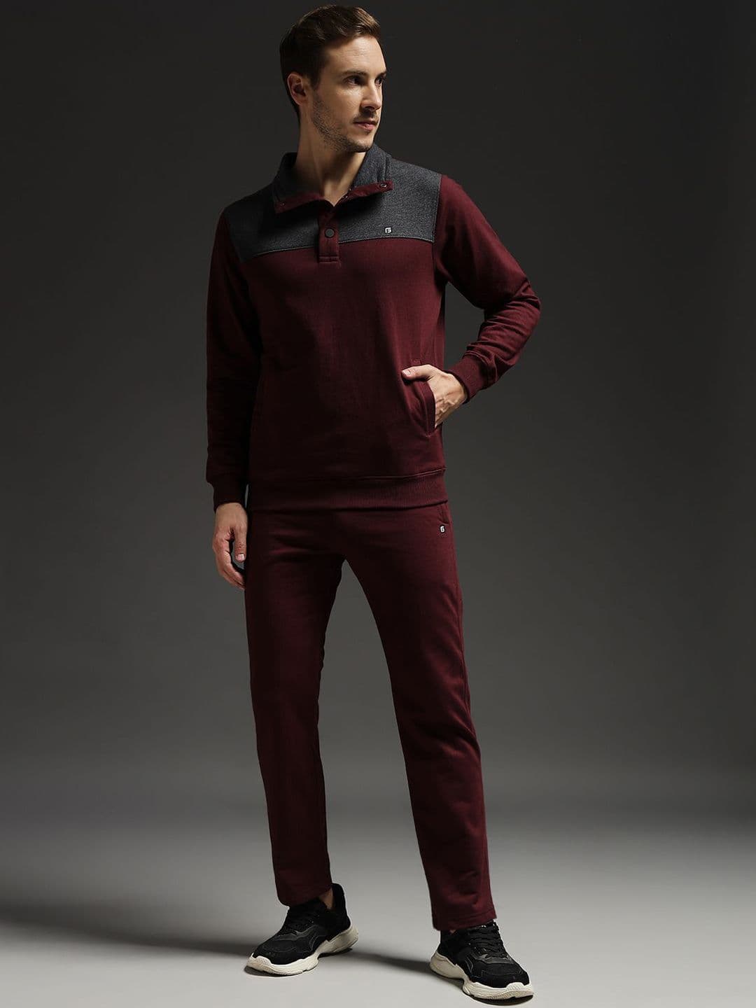 FCK GOLD Men Colourblocked Polo Collar Sweatshirt & Trackpant - view 1