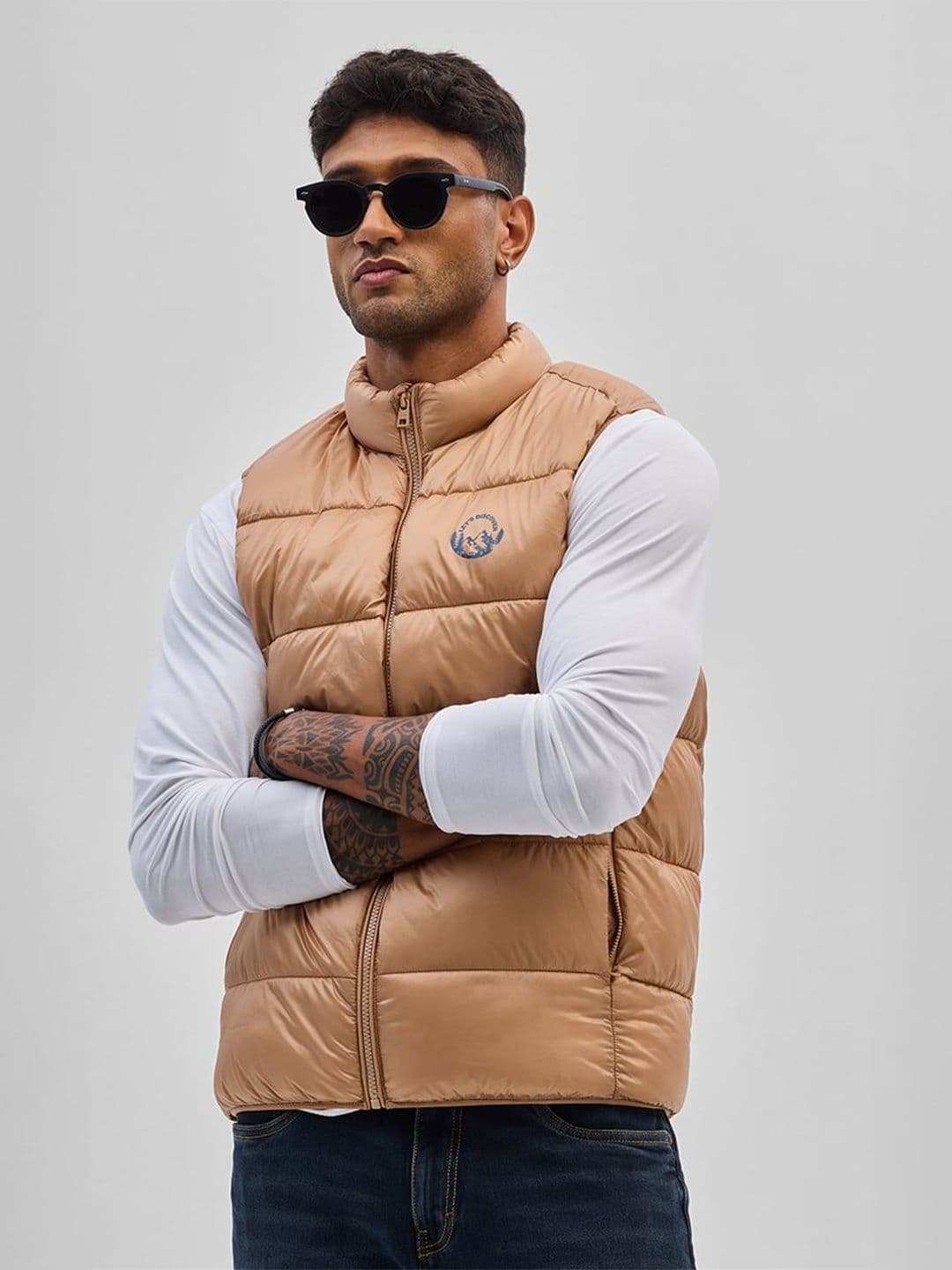 Snitch Men Sleeveless Puffer Jacket - view 1