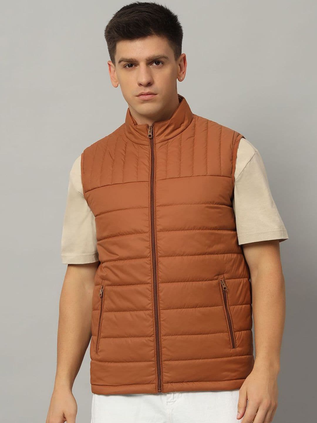 AR-FIT Men Lightweight Sleeveless Padded Jacket - view 1