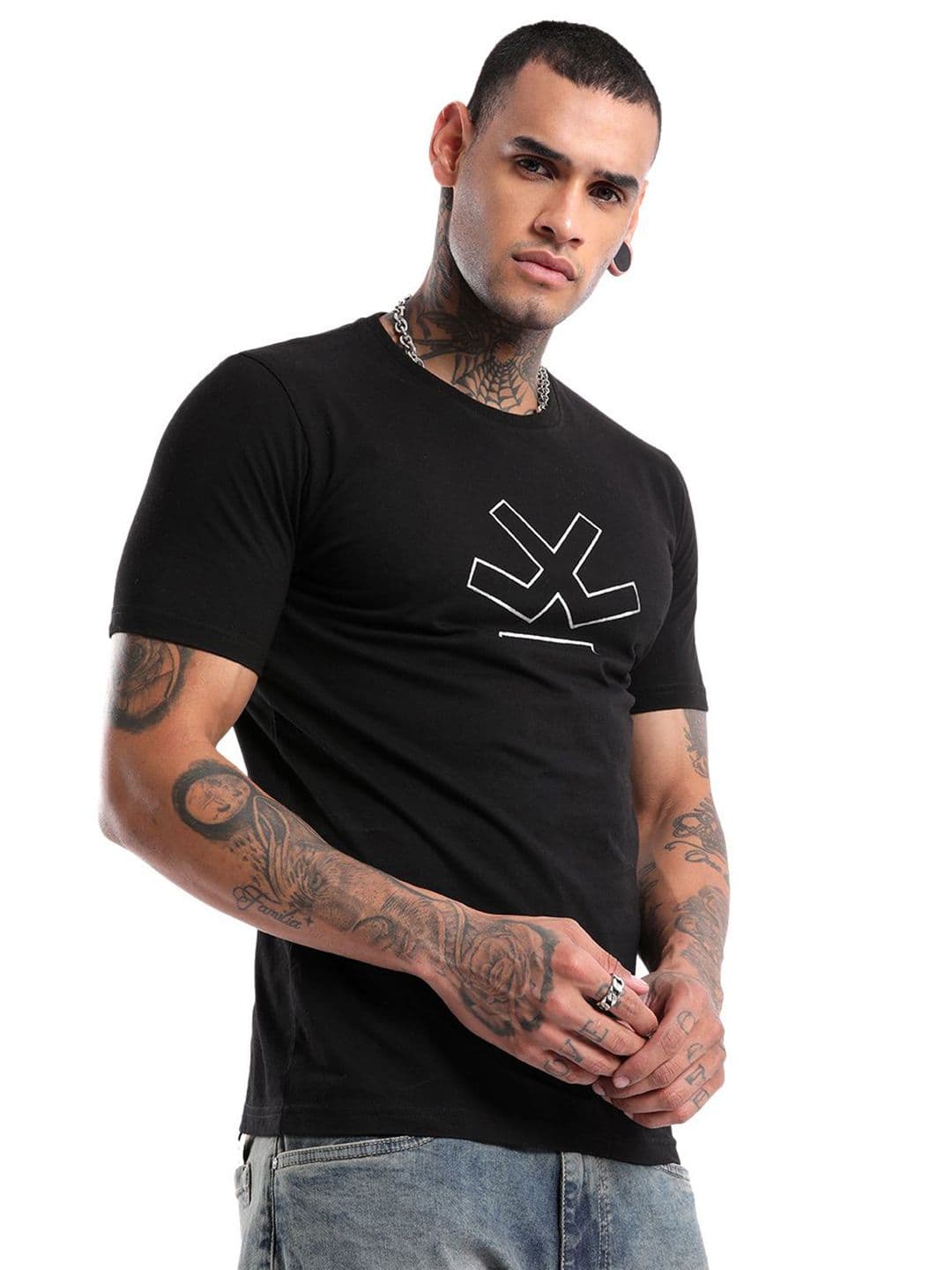 WROGN Men Solid Round Neck Cotton Slim Fit T-shirt - view 1