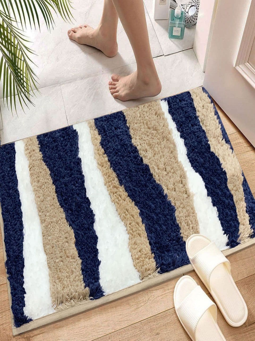 LUXEHOME INTERNATIONAL Blue & White Striped Rectangular Bath Rug - view 1