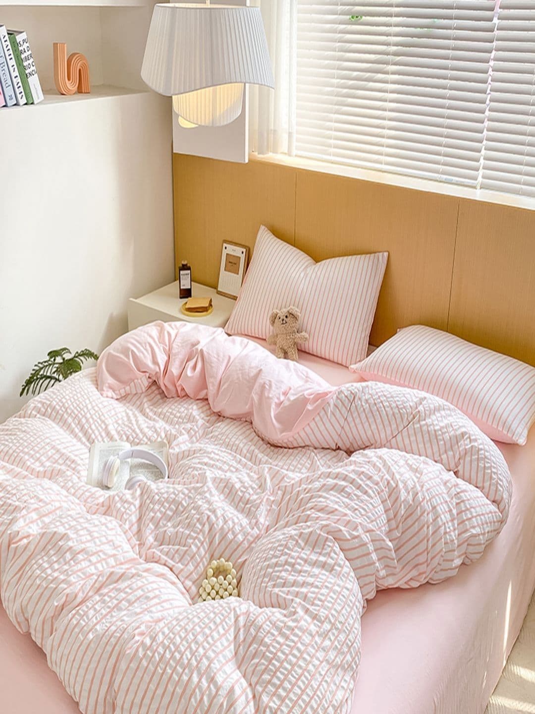 JC HOME Pink & White 4 Pieces Striped Double King Regular Bedding Set - view 1