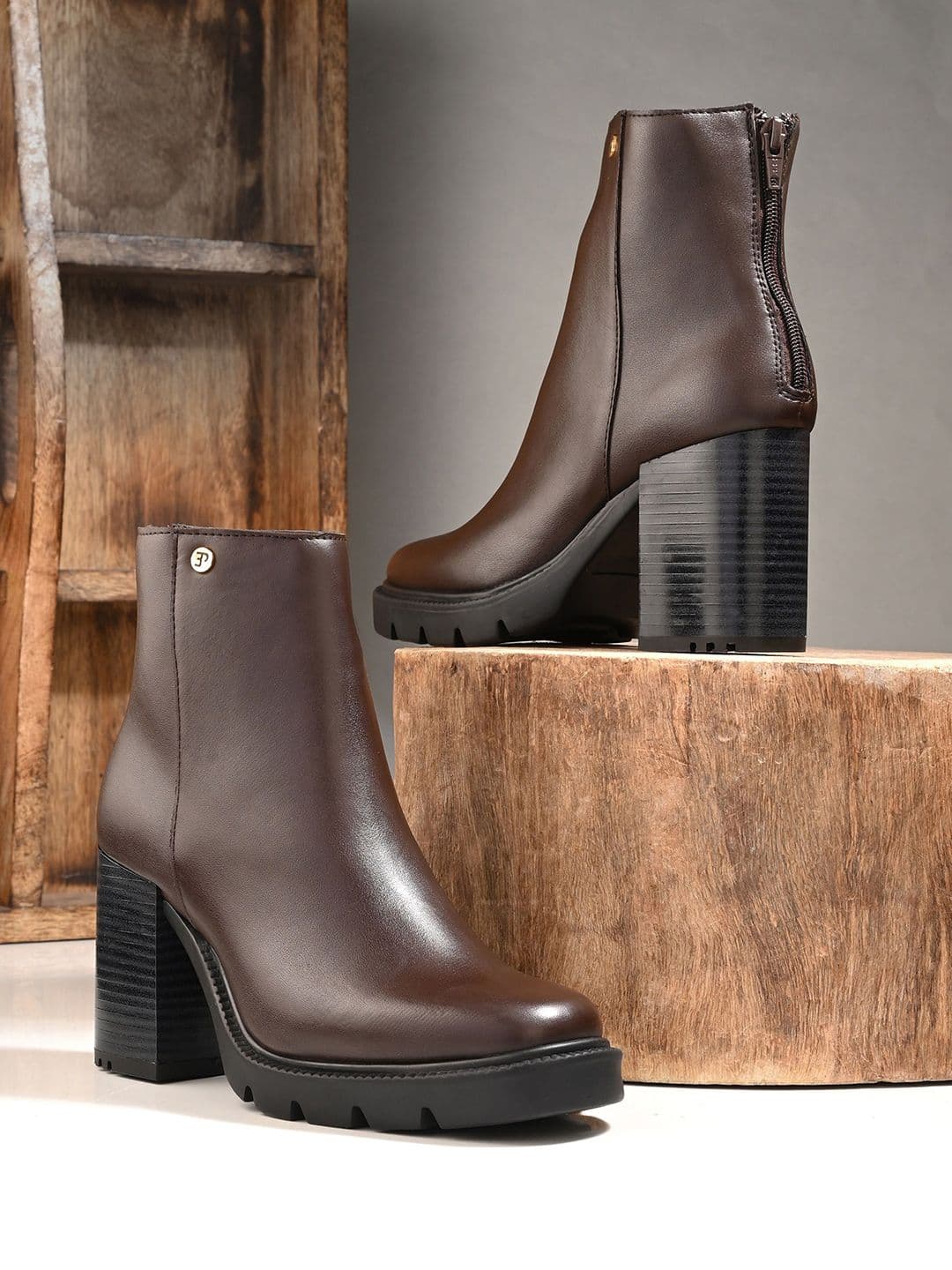 El Paso Women Block Heeled Chelsea Women Brown Boots - view 1