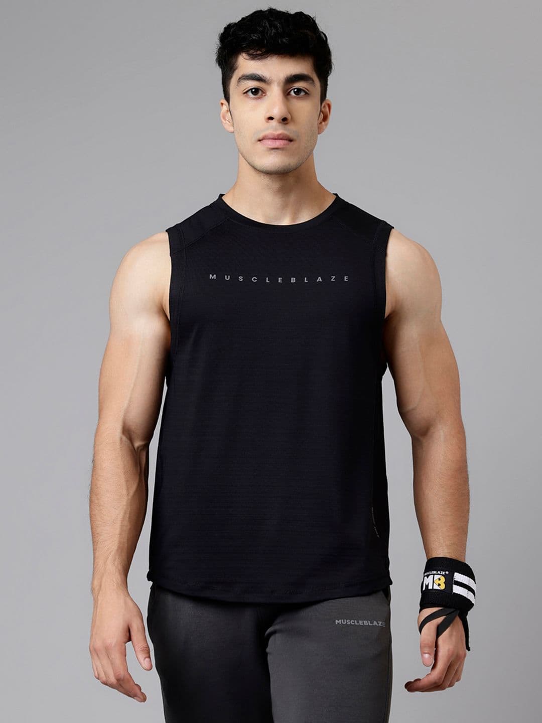 MuscleBlaze Men Sports T-shirt - view 1