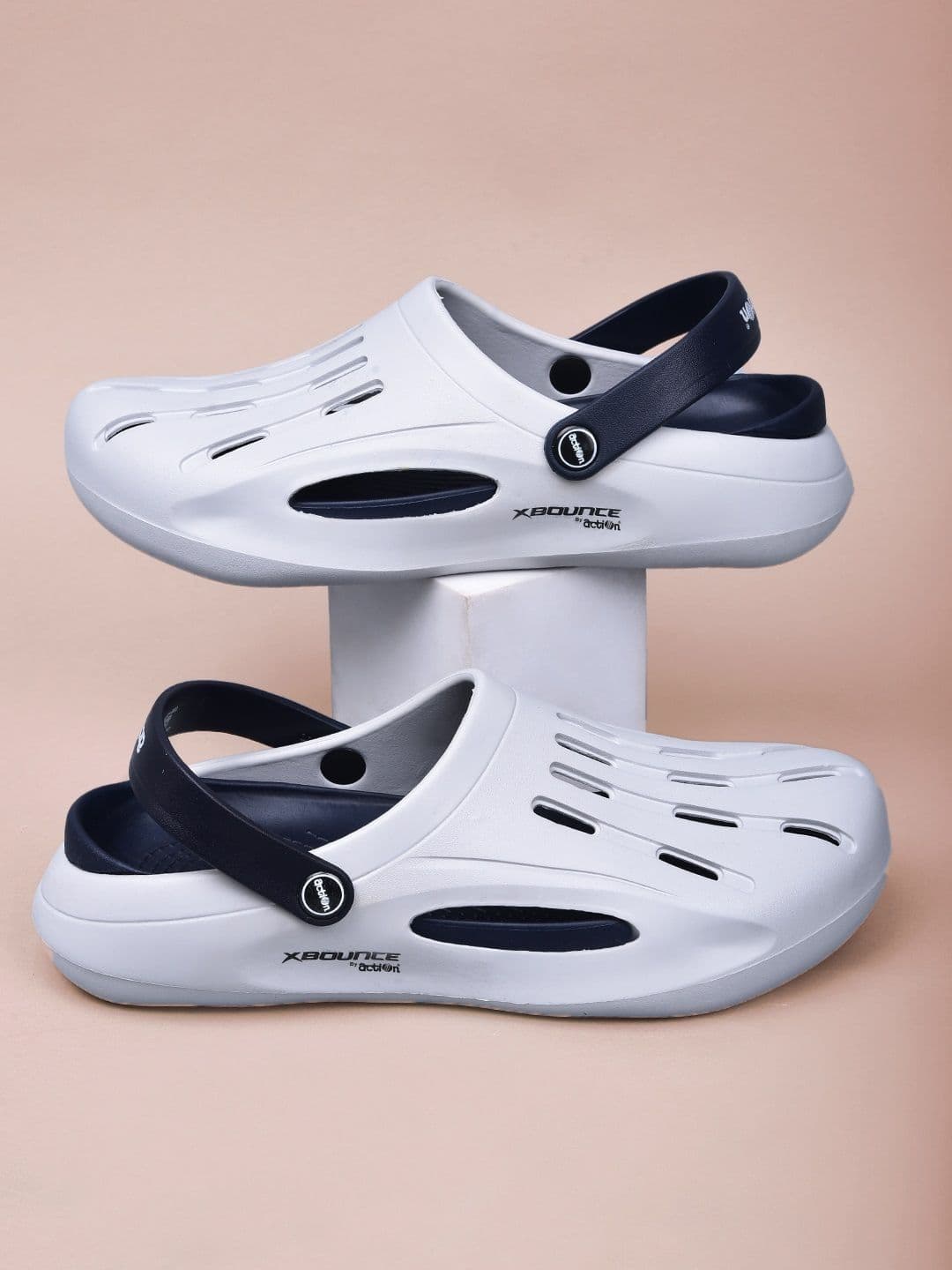 Action Men Colourblocked Casual Rubber Clogs - view 1