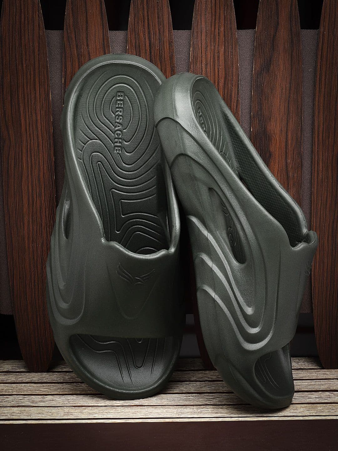 BERSACHE Men Croslite Thong Flip-Flops - view 1