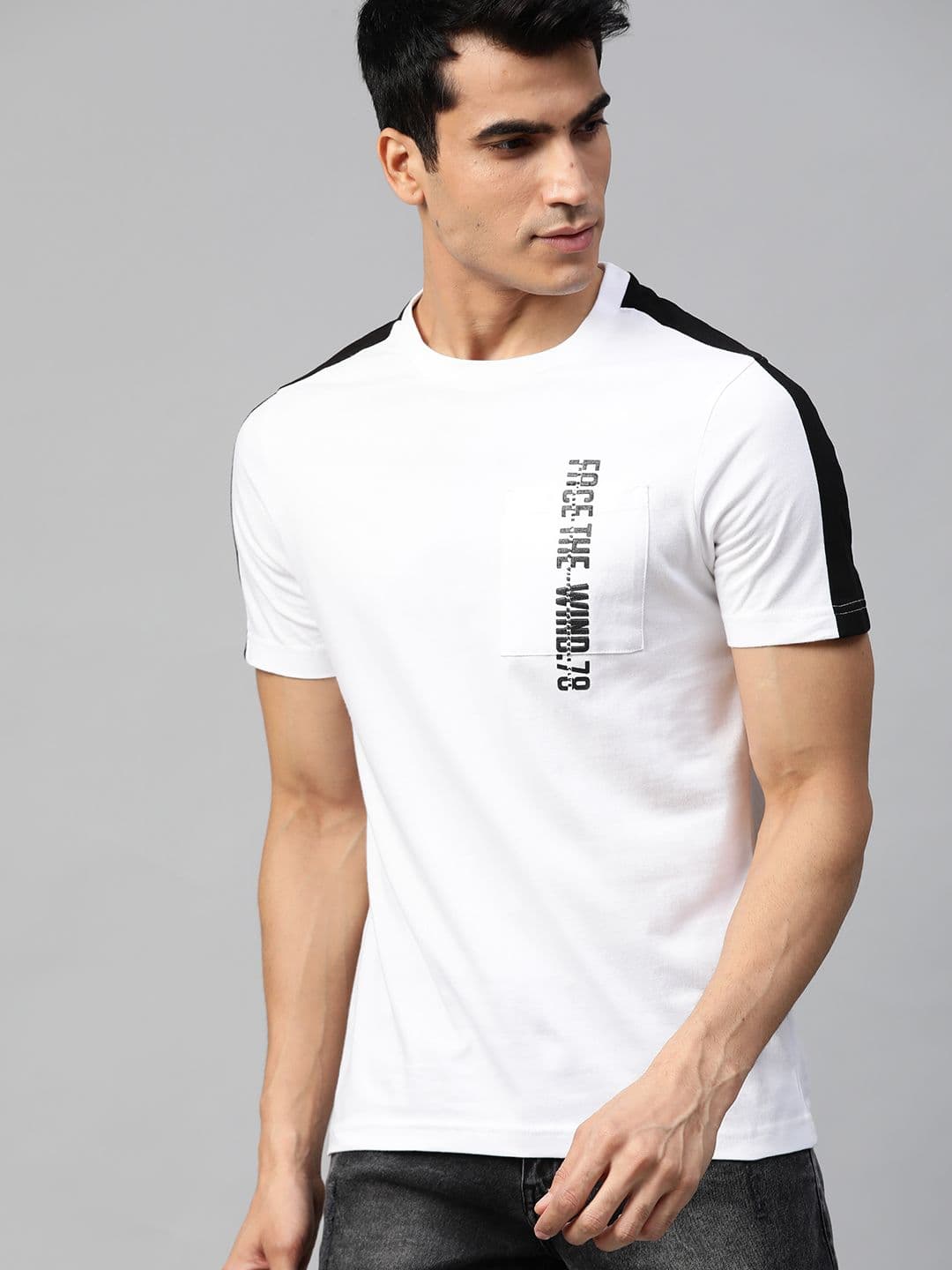 Roadster Men White Solid Round Neck T-shirt - view 1