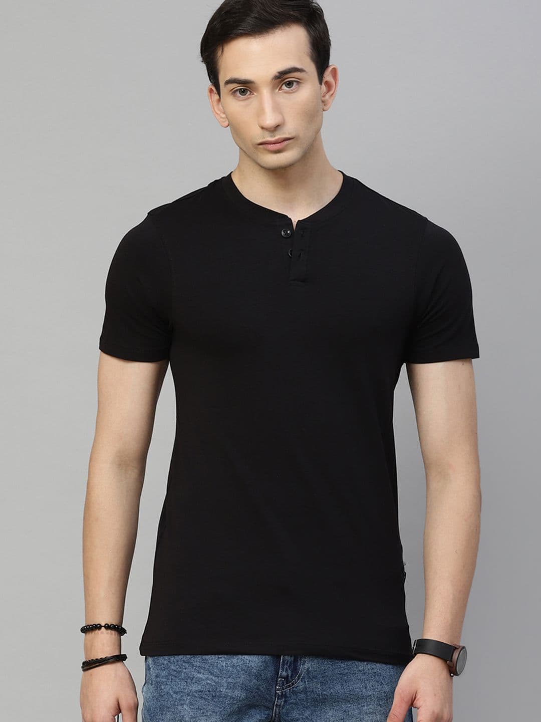 Roadster Men Black Solid Henley Neck T-shirt - view 1