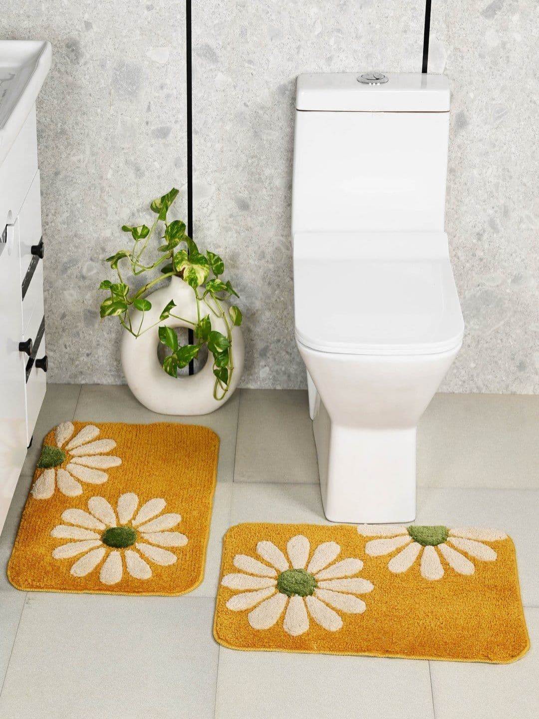 Saral Home White & Green 2 Pieces Printed 3000 GSM Antiskid Bath Rugs - view 1
