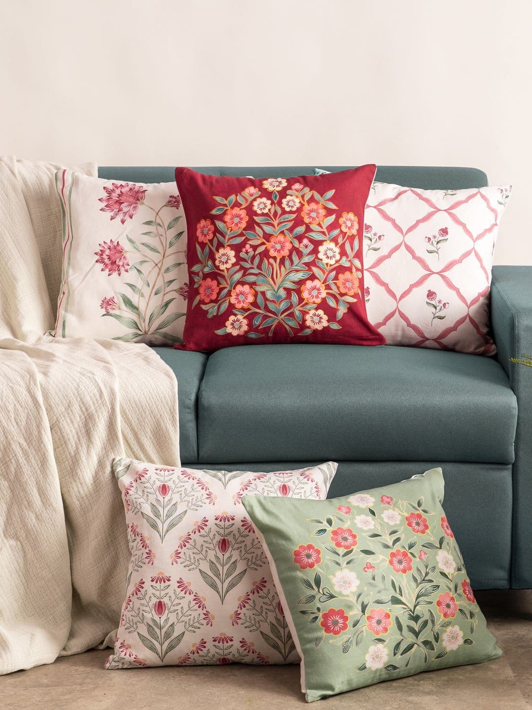haus & kinder White Floral Cotton Washable 5 Piece Square Cushion Covers -16x16In - view 1