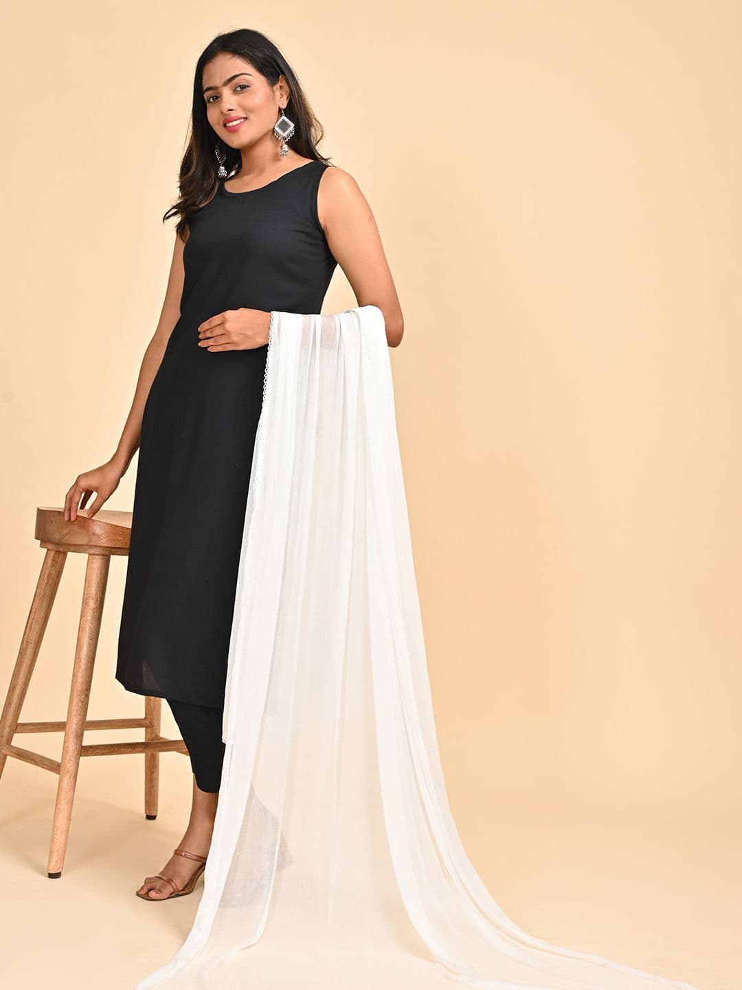 HELLA FASHIONS Taping Border Chiffon Dupatta - view 1