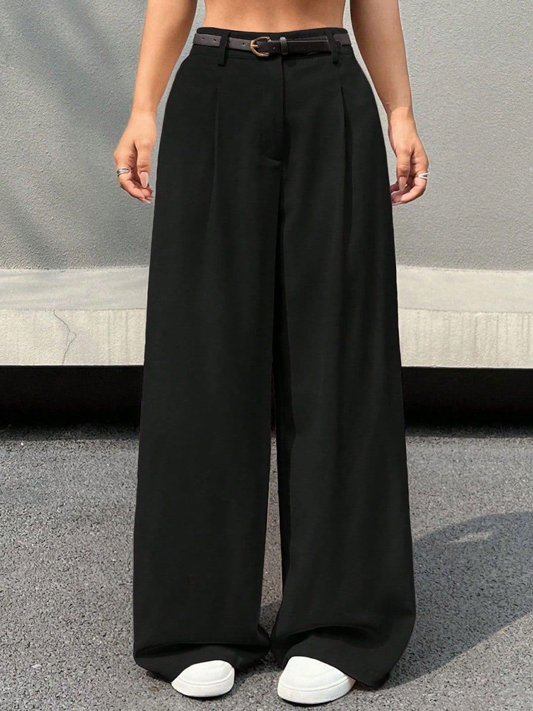 AAHWAN Women Relaxed Loose Fit High-Rise Pleated Trousers - view 1