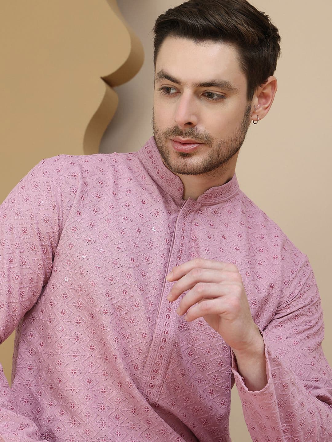 Jompers Men Geometric Embroidered Sequinned Kurta - view 1