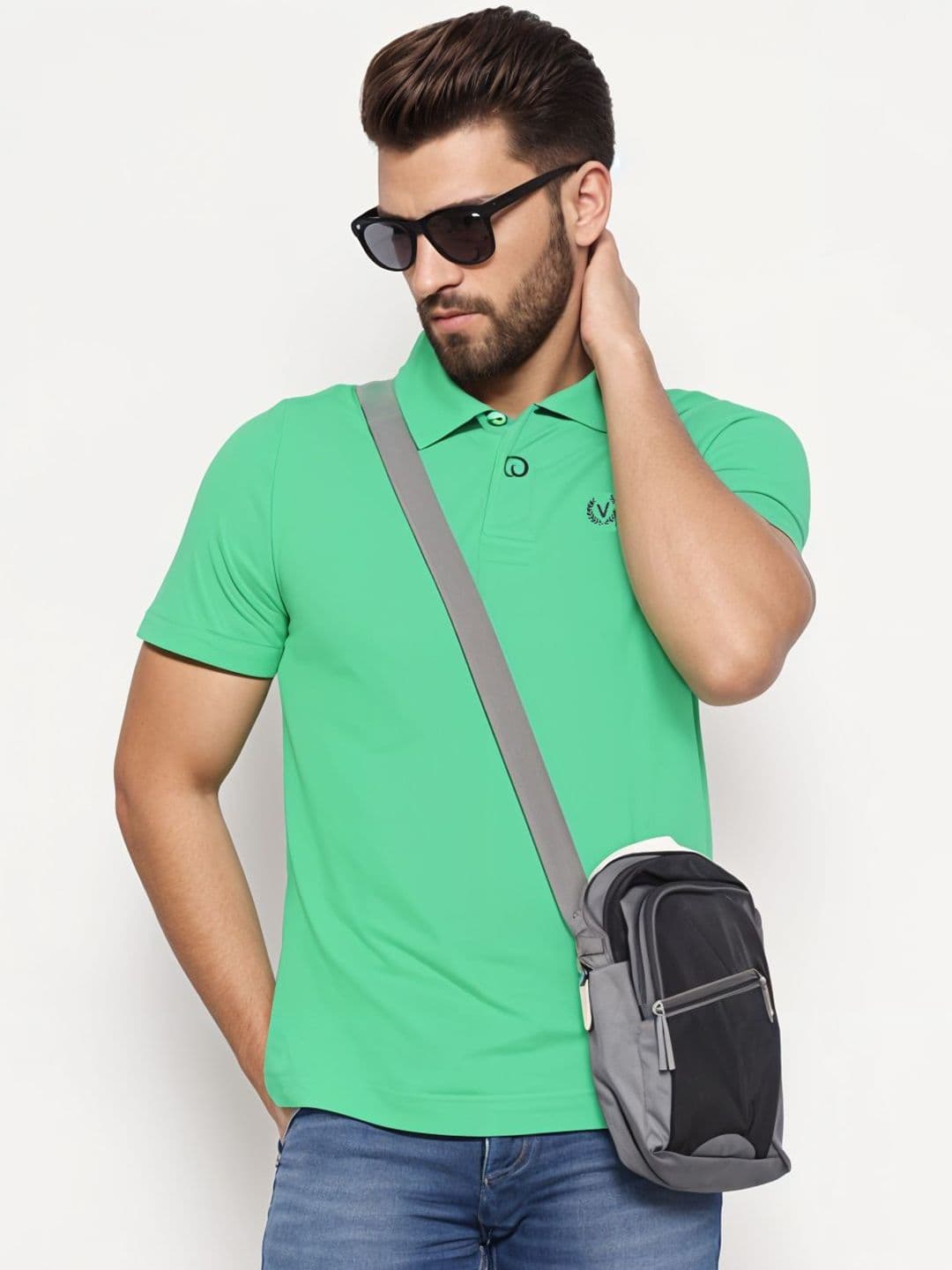 MACK JONNEY Men Solid Polo Collar Cotton T-shirt - view 1