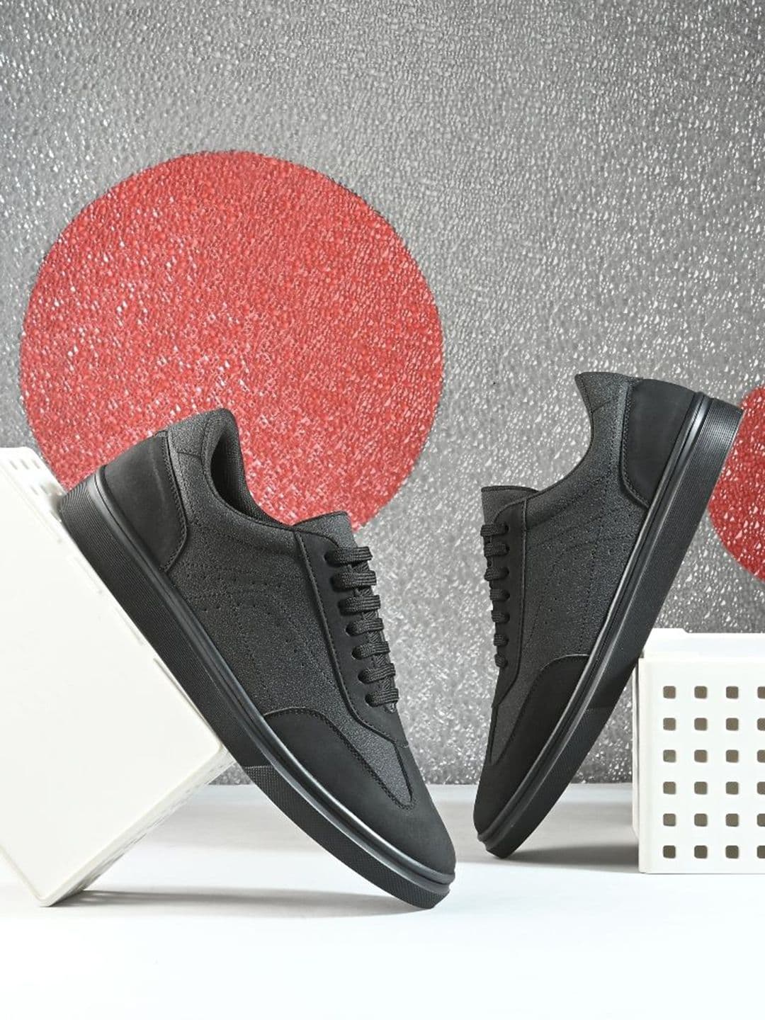 The Roadster Lifestyle Co Men Lace Up Casual Sneakers - view 1