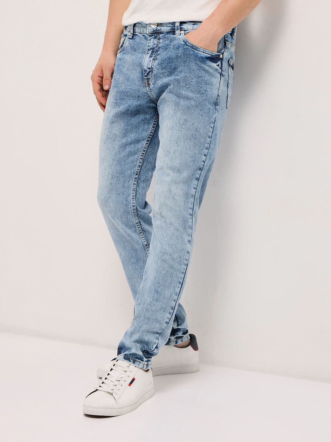 THE BEAR HOUSE Men Skinny Fit Mid-Rise Light Fade Stretchable Jeans - view 1