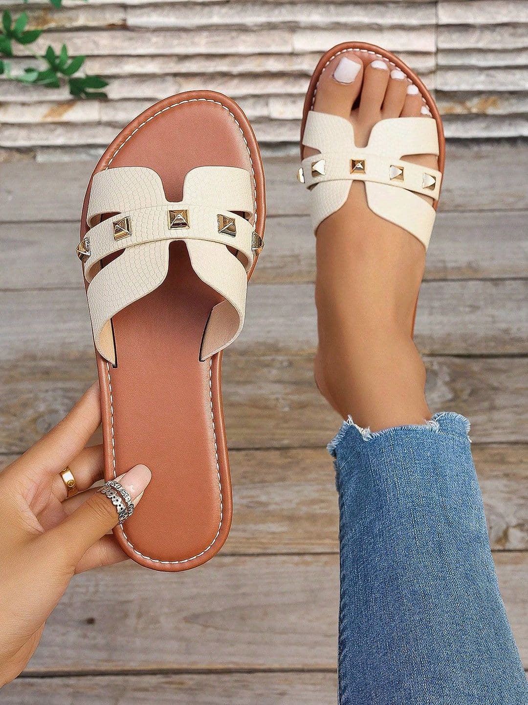 Jbarg Women Open Toe Flats with Buckles - view 1