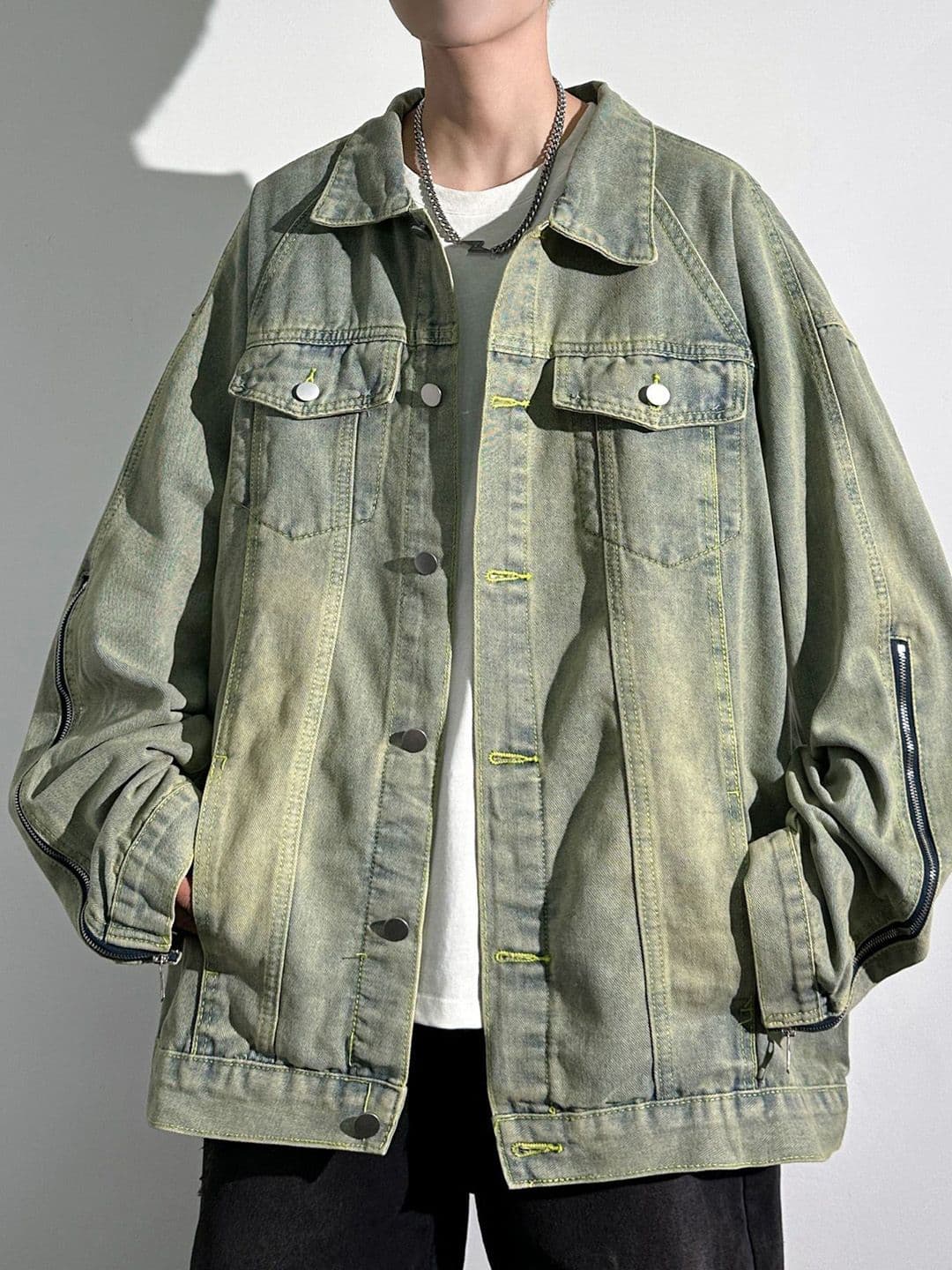 StyleCast x Revolte Men Spread Collar Cotton Retro Denims Jacket - view 1