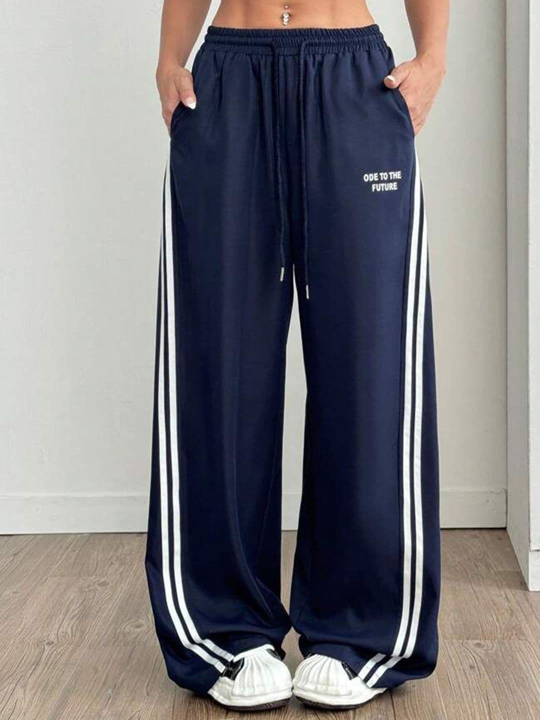 The Roadster Lifestyle Co Women Loose Fit High-Rise Cargo Trousers - view 1