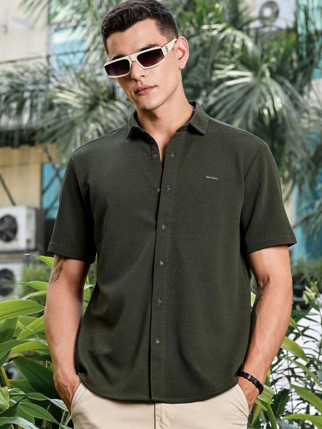 Parcel Yard Textured Cutaway Collar Classic Cotton Opaque Shirt - view 1