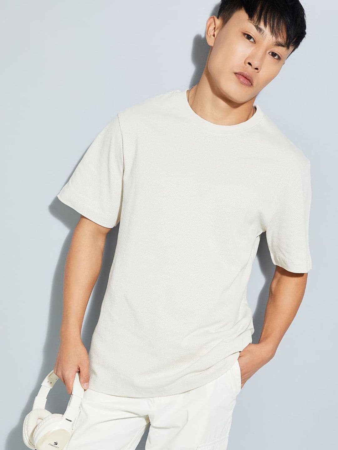 max Men Solid Round Neck Cotton Relaxed Fit T-shirt - view 1