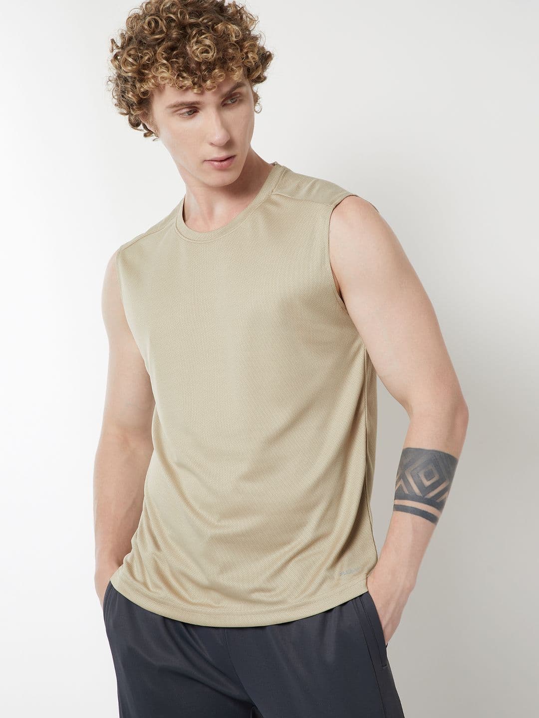 max Men Solid Round Neck T-shirt - view 1