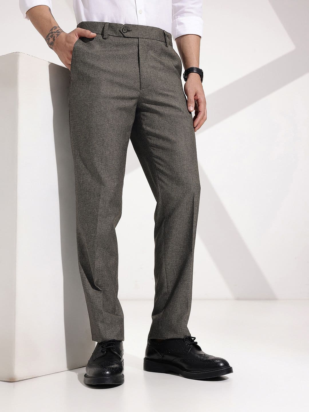 INVICTUS Men Houndstooth Slim Fit Formal Trousers - view 1