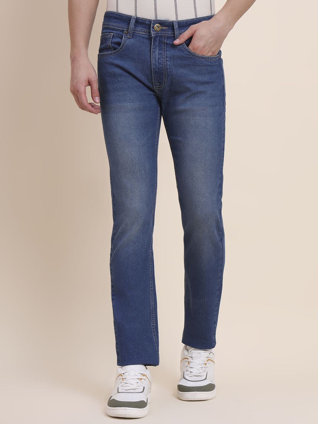 Greenfibre Men Slim Fit Mid-Rise Light Fade Jeans - view 1