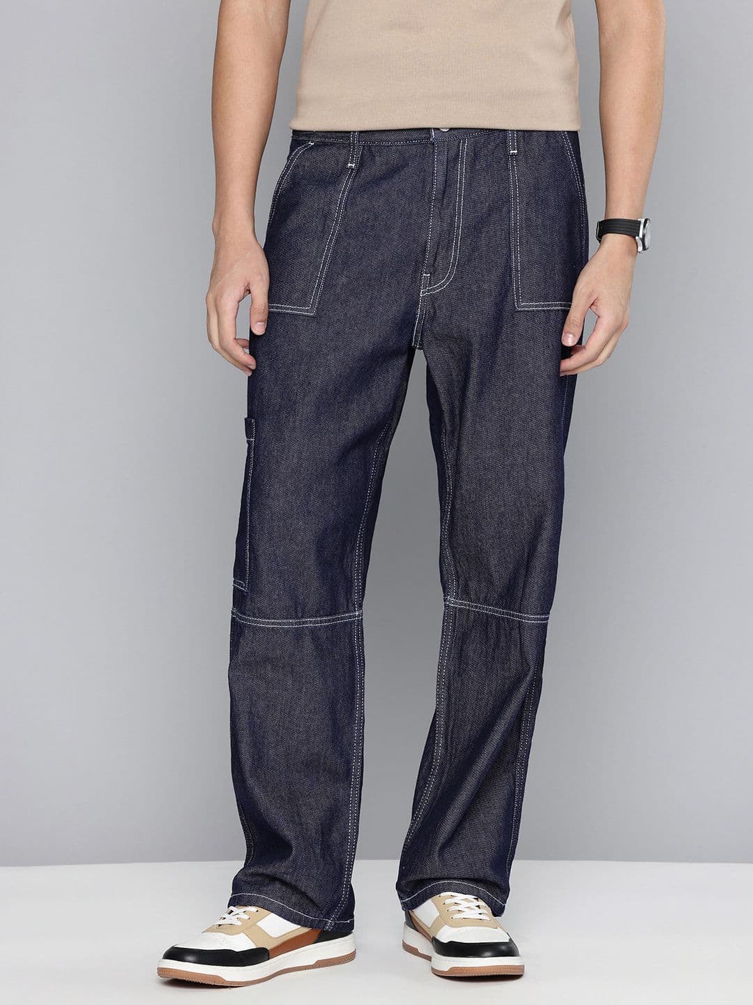 Levis Men 568 Loose Straight Fit Mid-Rise Light Fade Pure Cotton Jeans - view 1