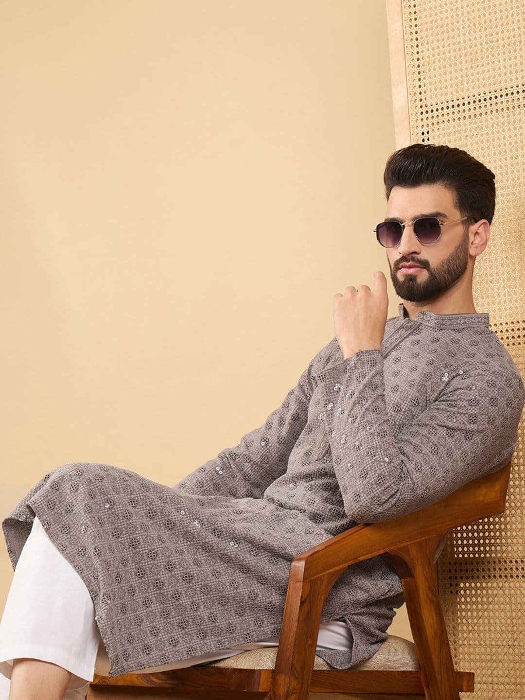 House of Pataudi Sequinned Embroidered Mandarin Collar Straight Kurta - view 1
