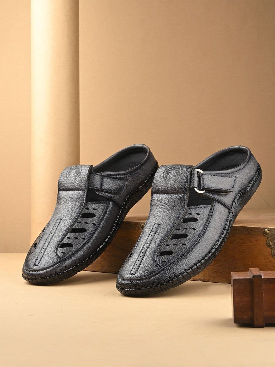 Rising Wolf Men Comfort Sandals - view 1