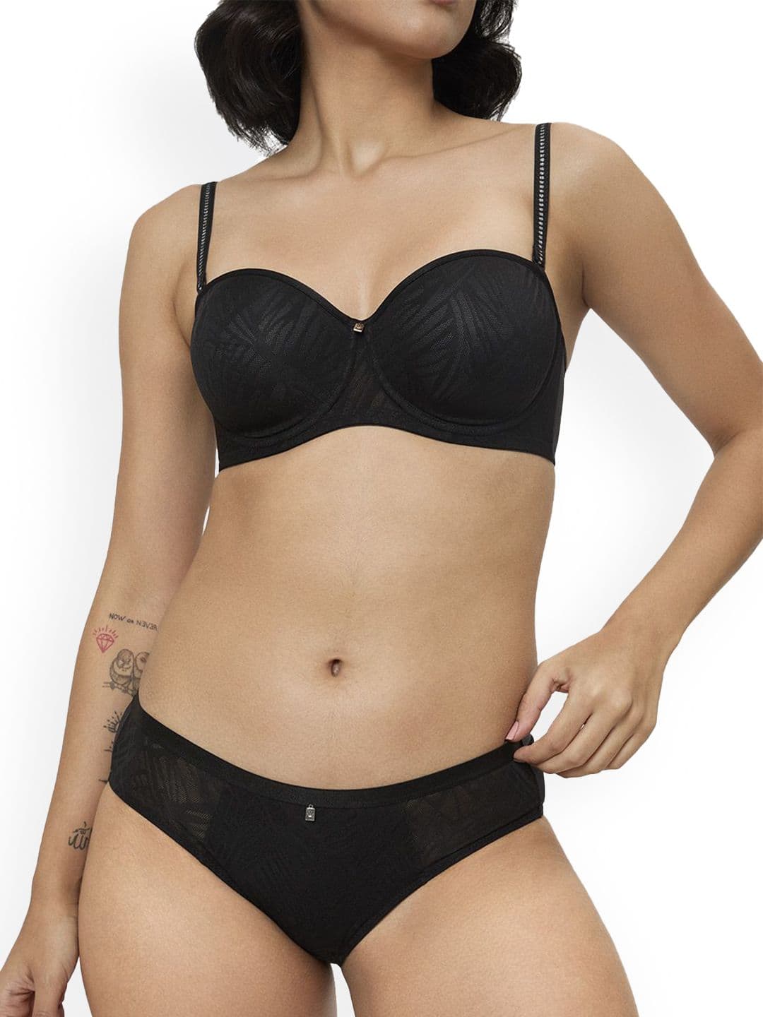 Triumph Fancy Shimmer Women Low Rise with Medium Coverage Basic Briefs - view 1