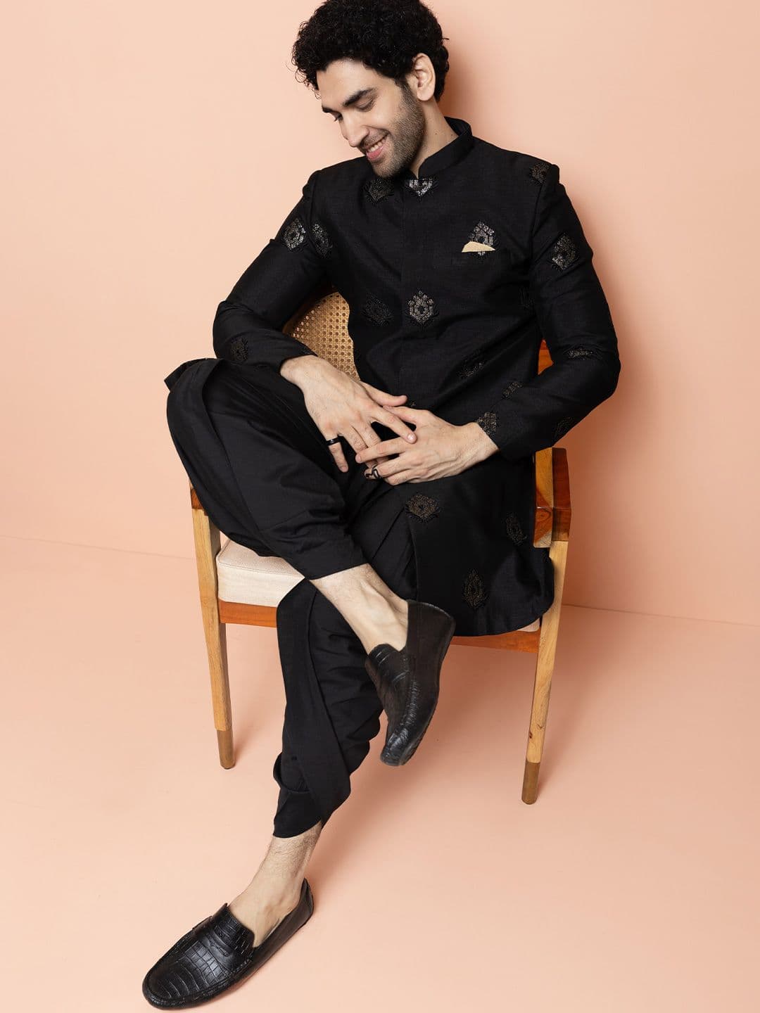 KISAH Men Self-Design Cotton Indowestern Sherwani Set - view 1