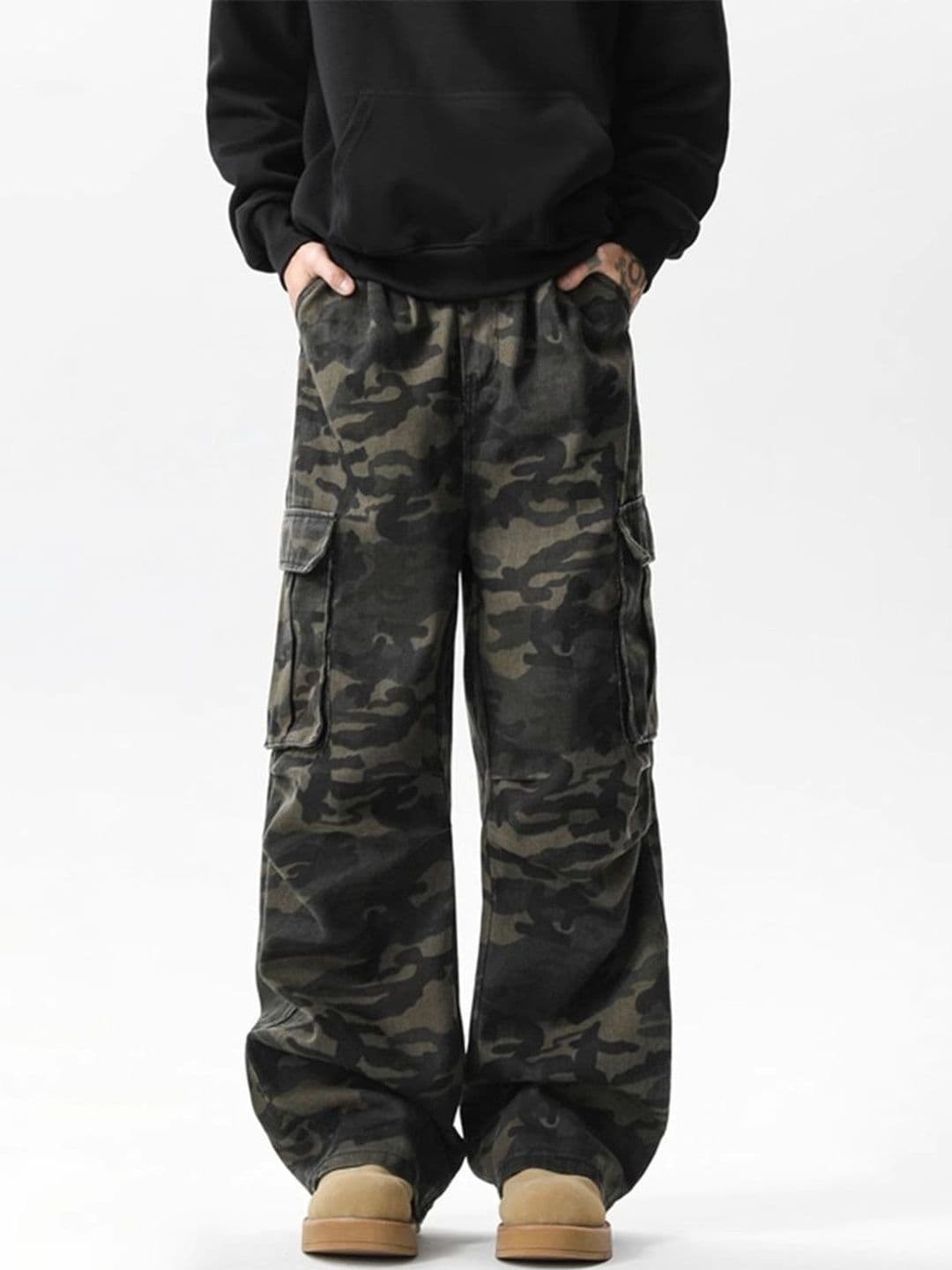 StyleCast x Revolte Men Camouflage Printed Loose Fit Wrinkle Free Cargos - view 1