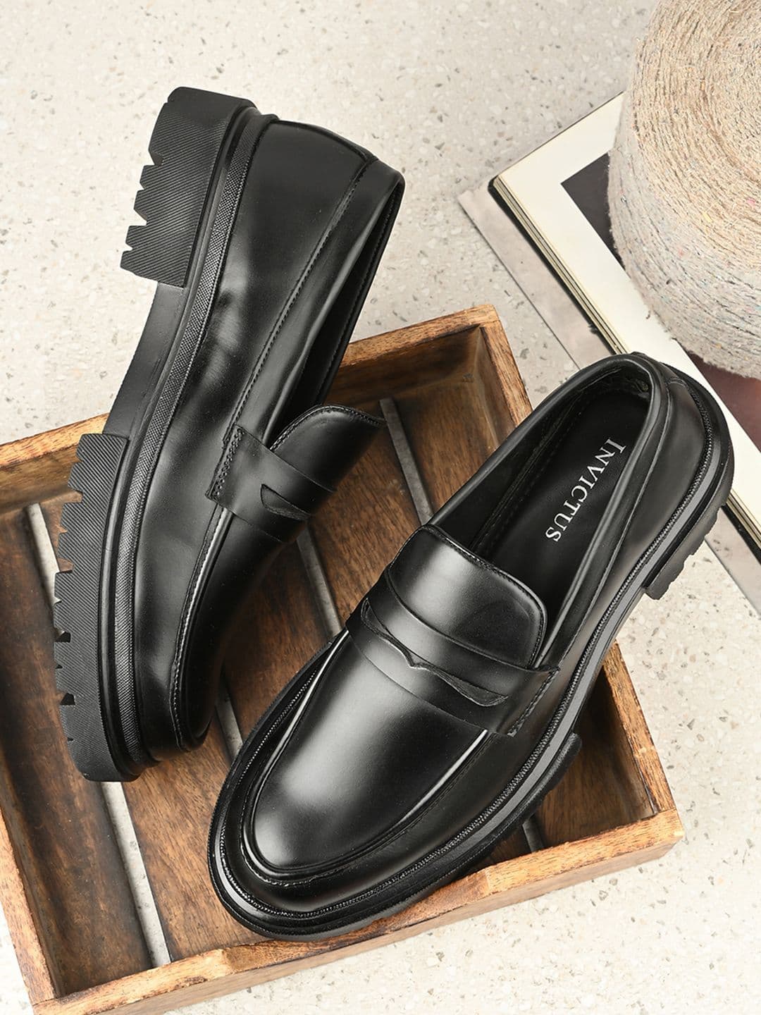 INVICTUS Men Massage Footbed Loafers - view 1