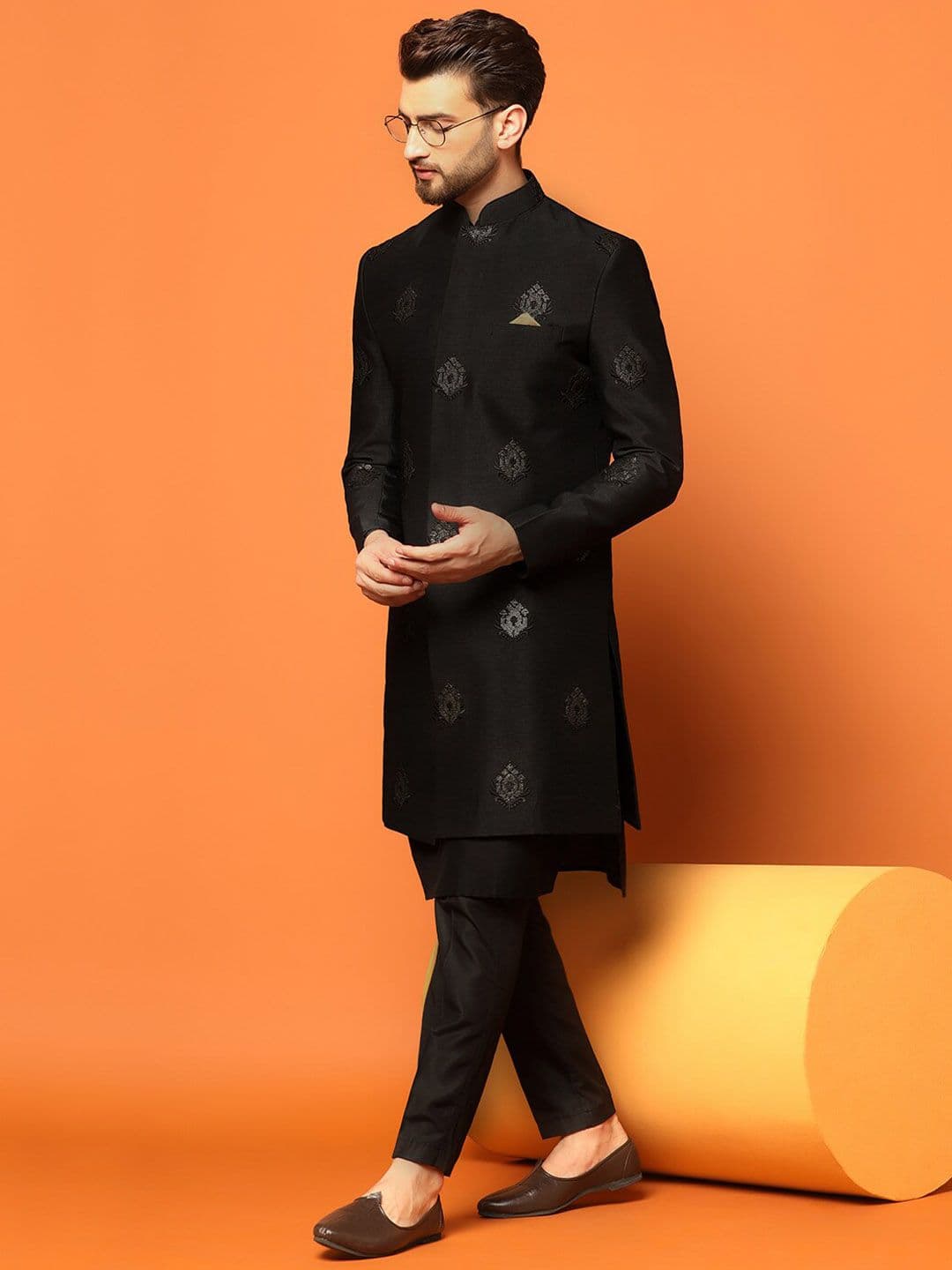 KISAH Men Self-Design Mandarin Collar Indowestern Sherwani Set - view 1