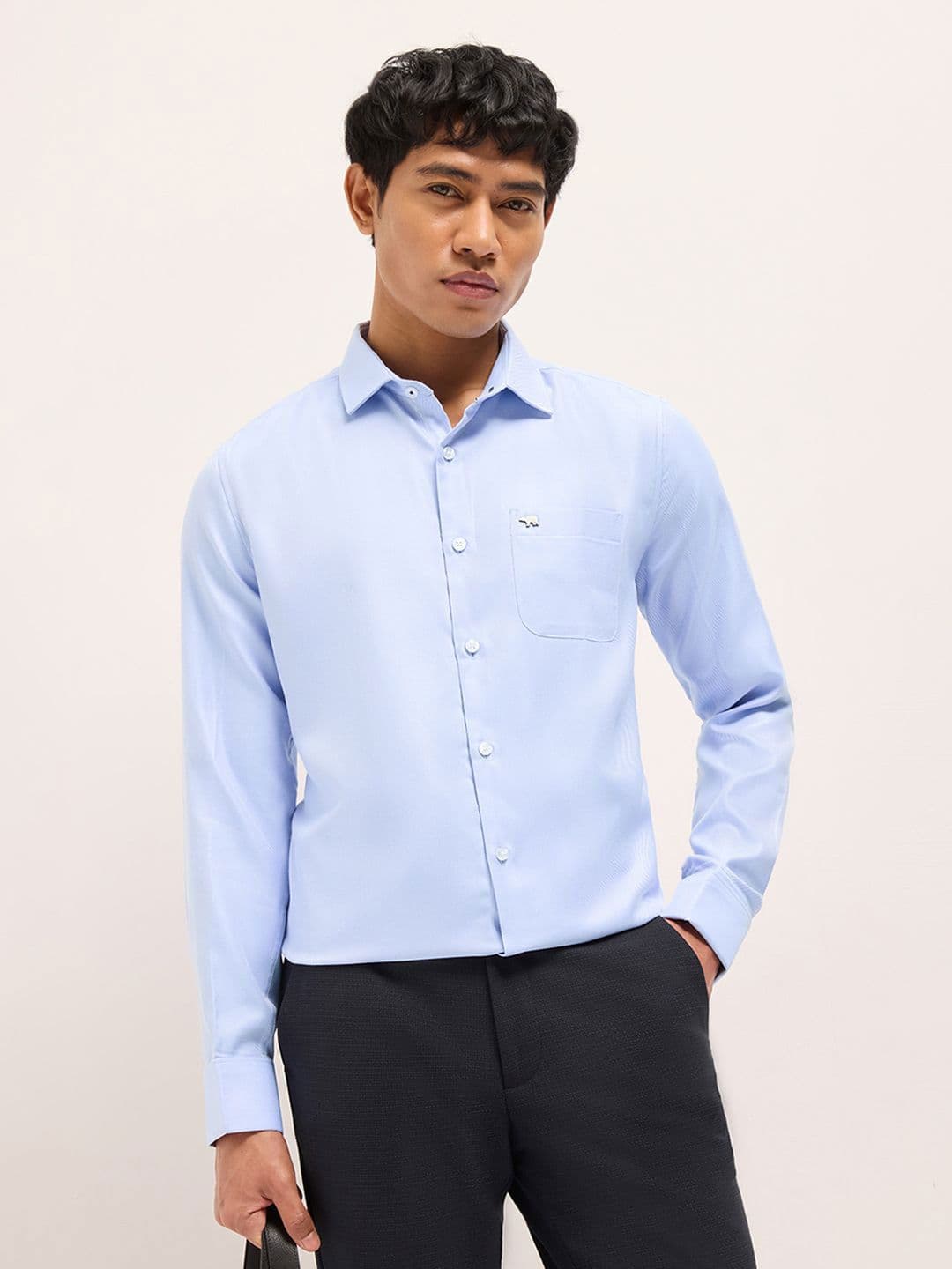 THE BEAR HOUSE Men Solid Spread Collar Formal Shirt - view 1