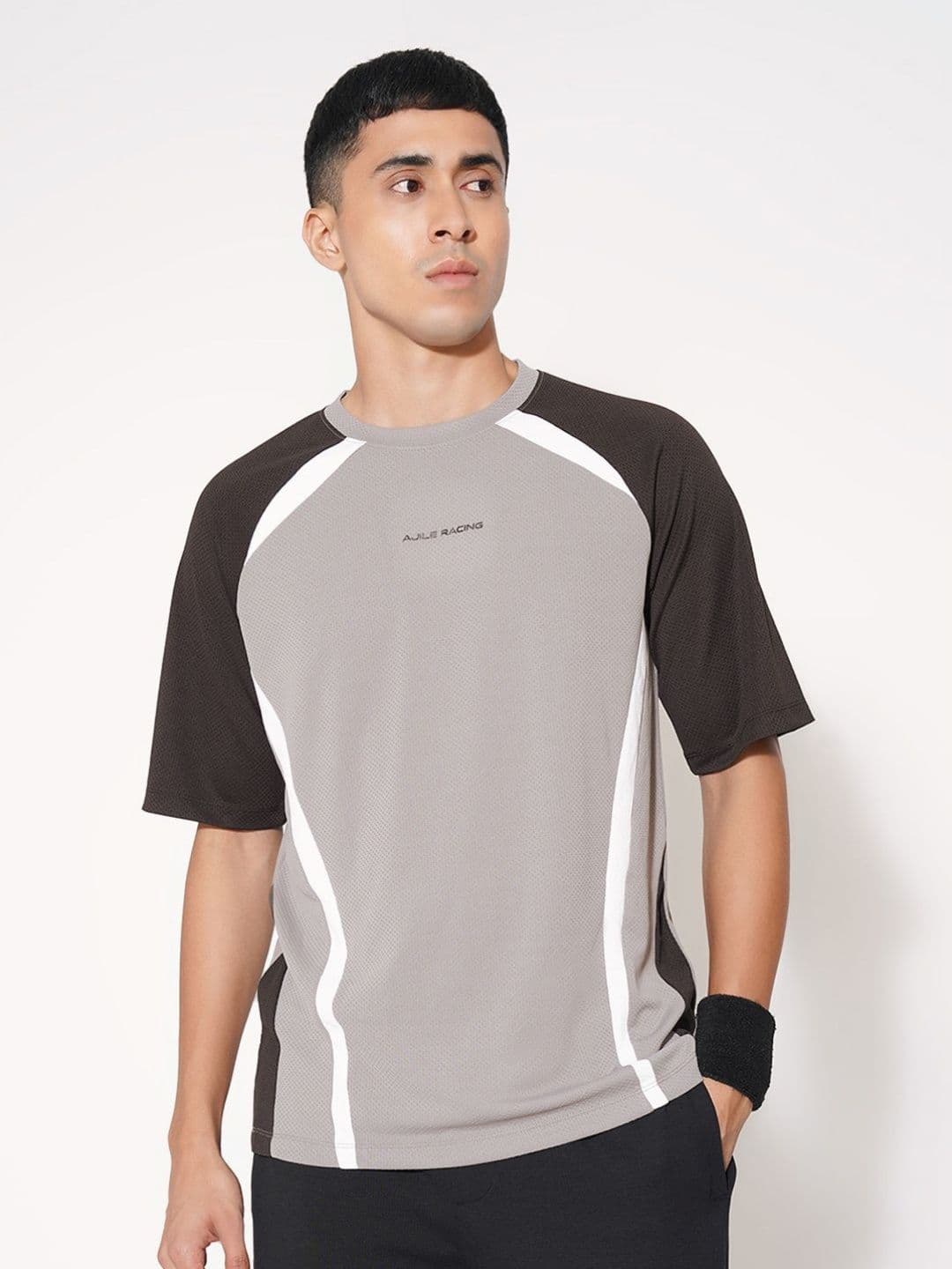 Ajile by Pantaloons Men Colourblocked Round Neck T-shirt - view 1