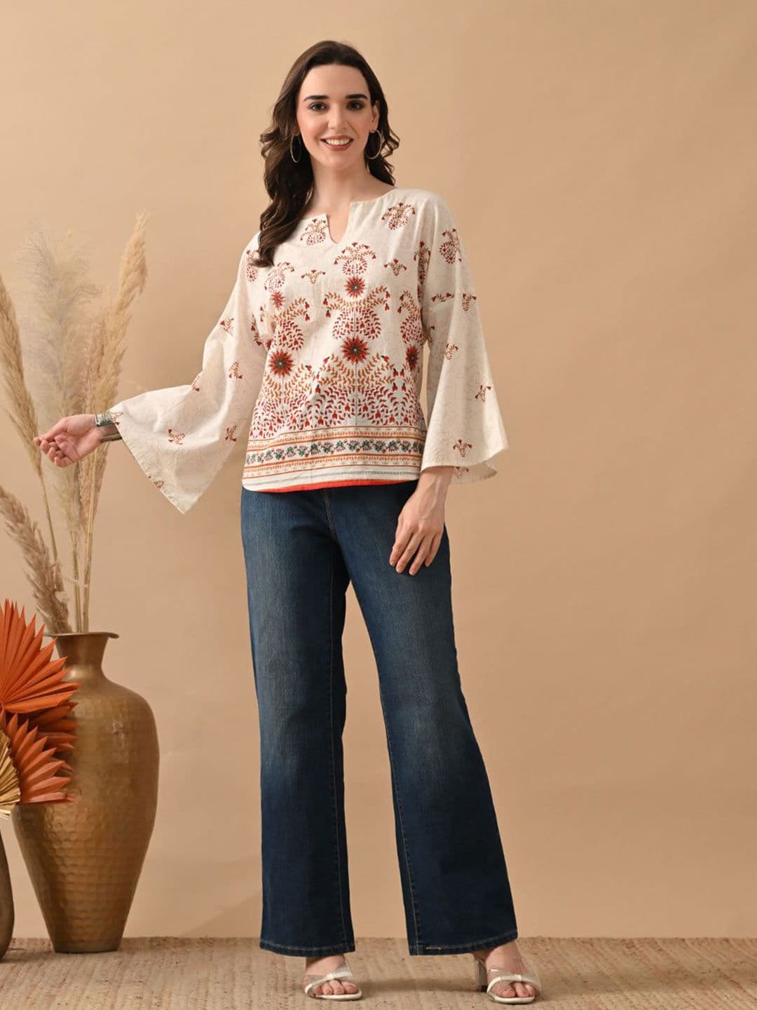 HARIKS Floral Printed Pure Cotton Straight Kurti - view 1