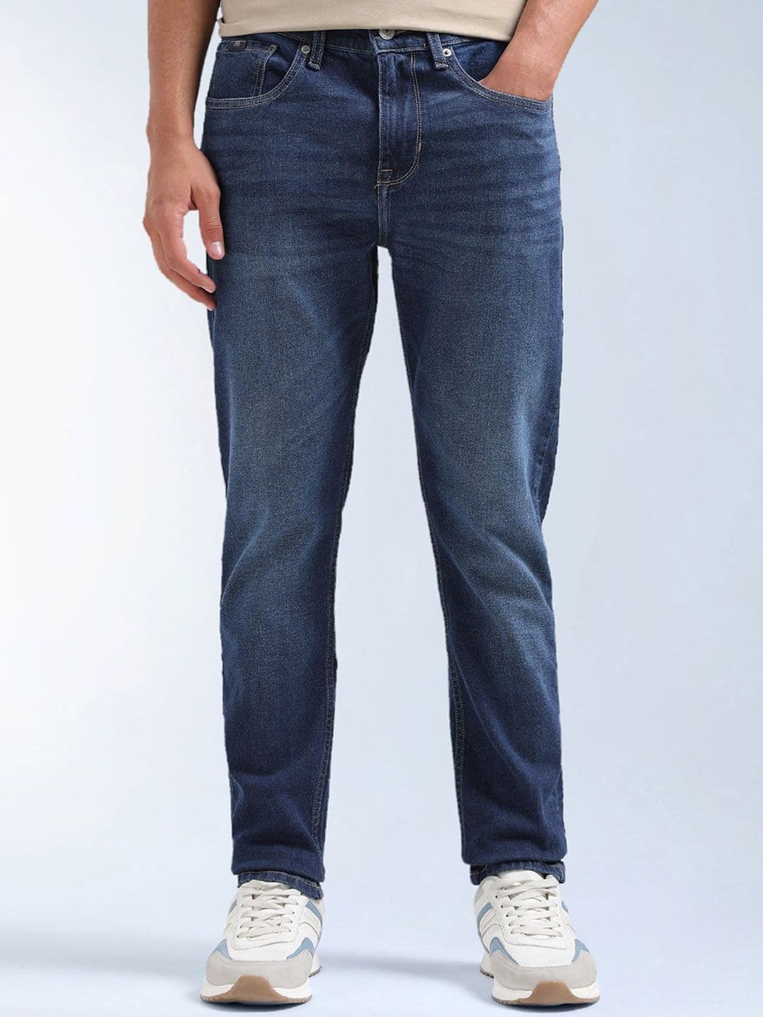 Flying Machine Men Tapered Fit Mid-Rise Light Fade Stretchable Jeans - view 1