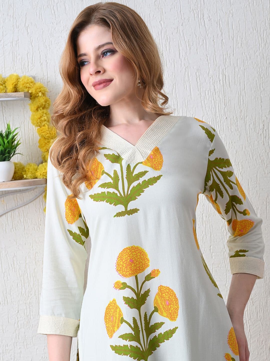 PHYSIL Women Floral Embroidered Sequinned Floral Kurta - view 1