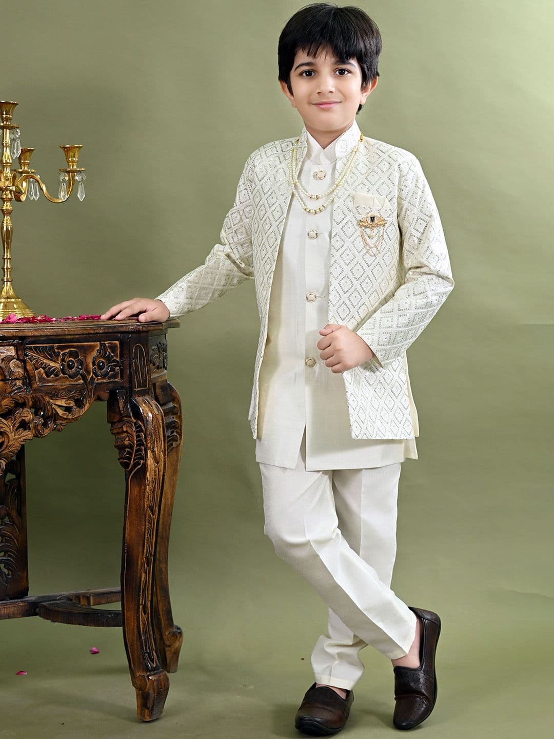 BT DEZINES Boys Geometric Embroidered Mandarin Collar Sherwani Set - view 1