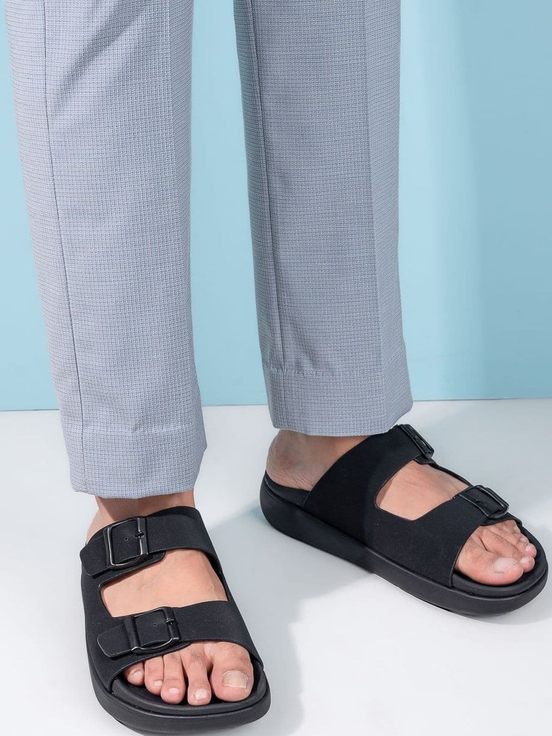 Roadster Men Black Sandals - view 1