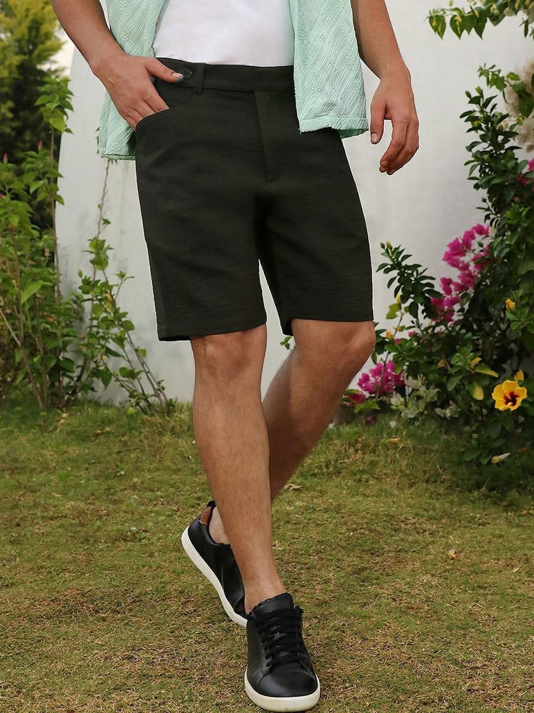 CAHOOT Men Regular Fit Mid-Rise Linen Shorts - view 1