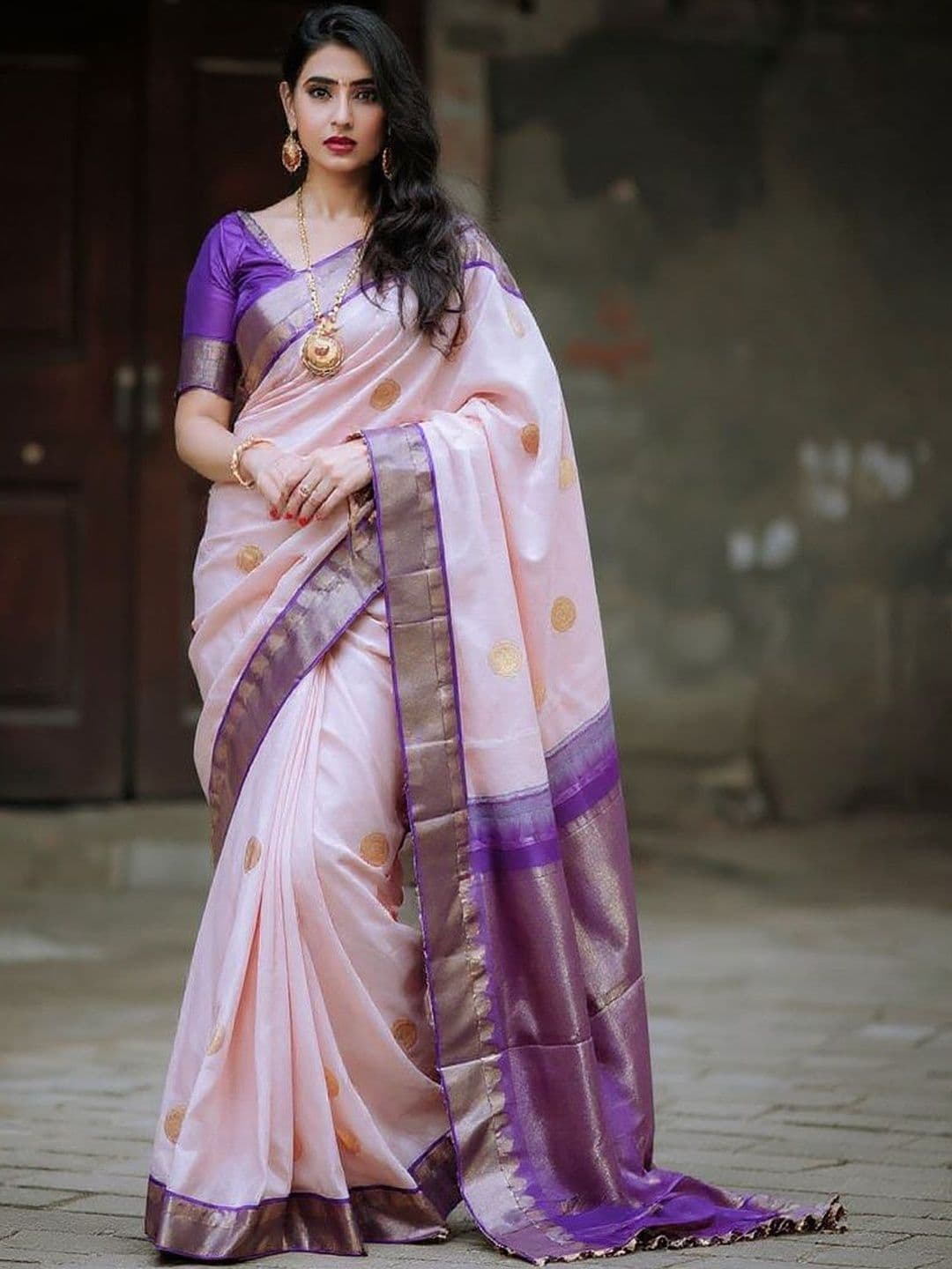 VILLE FASHION Woven Design Banarasi Sillk Saree - view 1