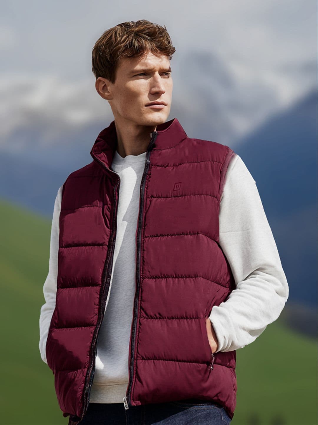 Urbano Fashion Sleeveless Zippered Puffer Jacket - view 1