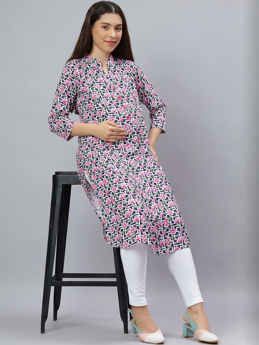 Mammas Maternity Women Floral Printed V-Neck Maternity Kurti - view 1