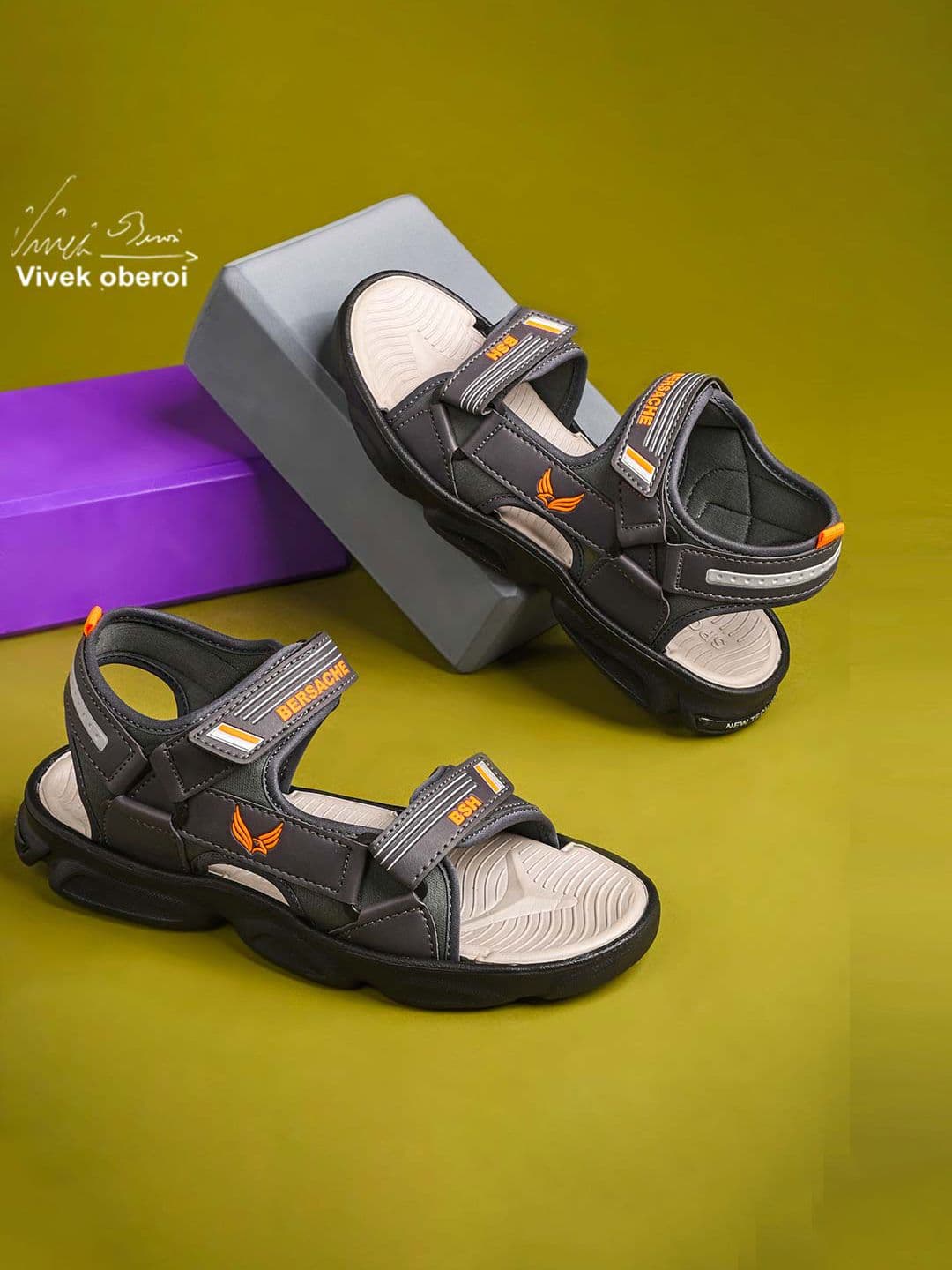 BERSACHE Men Grey Flexible Sandals - view 1